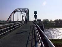 Bridge over AmsterdamRijnKanaal, 28-04-1999